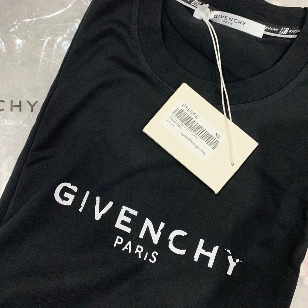 Givenchy T-shirt